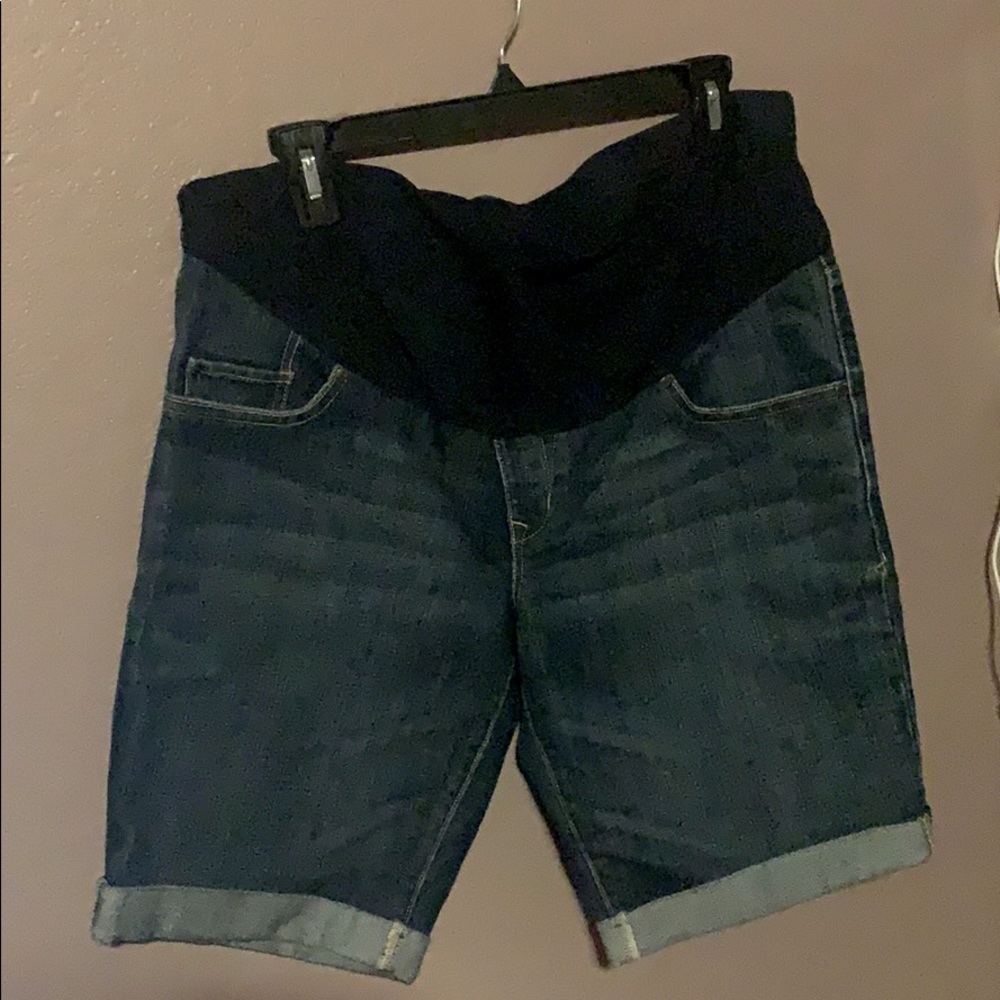Maternity shorts old navy